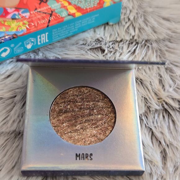 Assorted Eyeshadow Palettes – Featuring Ciaté x Iris Apfel, Oryza, Dito,& Eleman - Picture 4 of 5